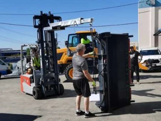 Versatility Redefined: The 4-in-1 Bucket Attachment for HANDYMAX Wheel Loader HM22