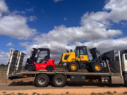 New HMAT30 4WD All-Terrain Forklift with 4.5m Mast – Sold Immediately Upon Arrival