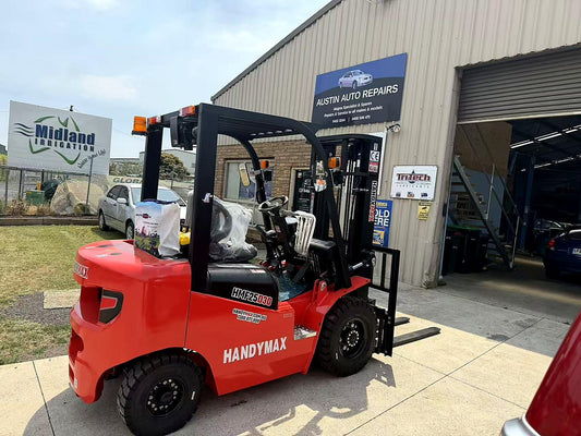 HandyMax HMF25-D30 2.5-tonne diesel forklift ready for delivery