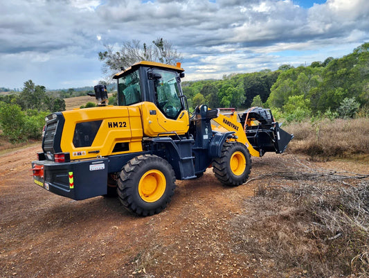 A Scenic Arrival: HANDYMAX Wheel Loader HM22 Finds Its Way to a Picturesque QLD Farm
