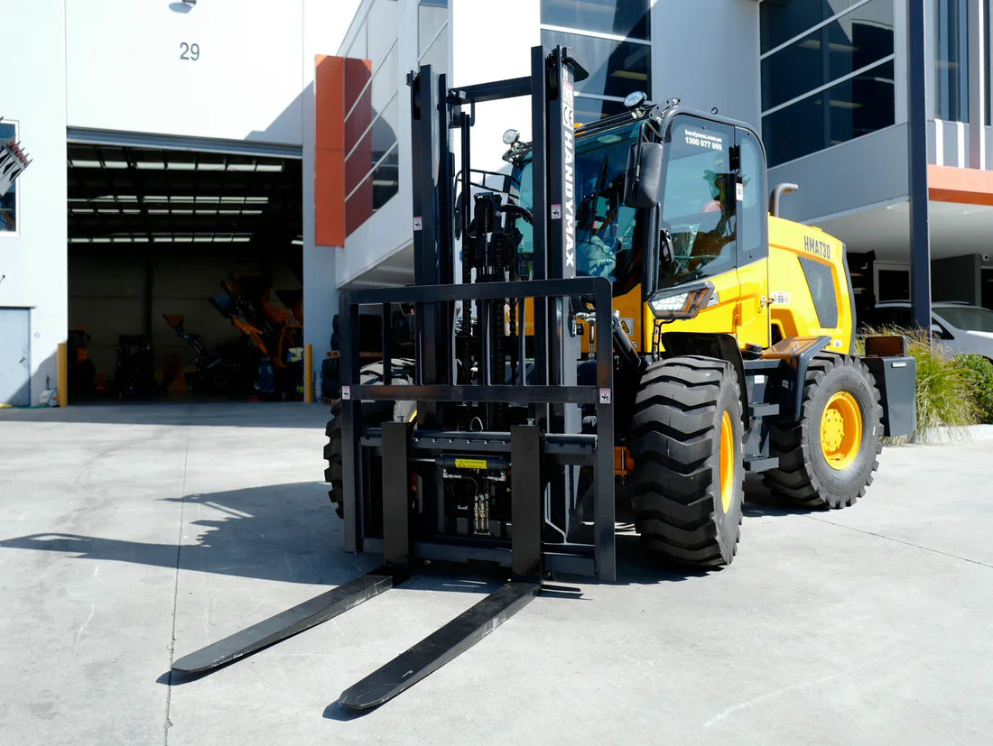 Stay Cool, Versatile and Secure with the HANDYMAX All Terrain Forklift HMAT30 !