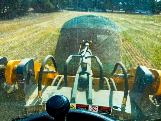 HM22 Wheel Loader in Action on Australian Farms