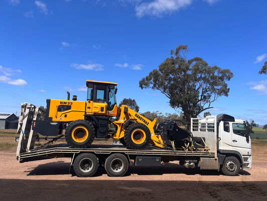 Customer Receives Their New Handymax HM32 Wheel Loader 🎄