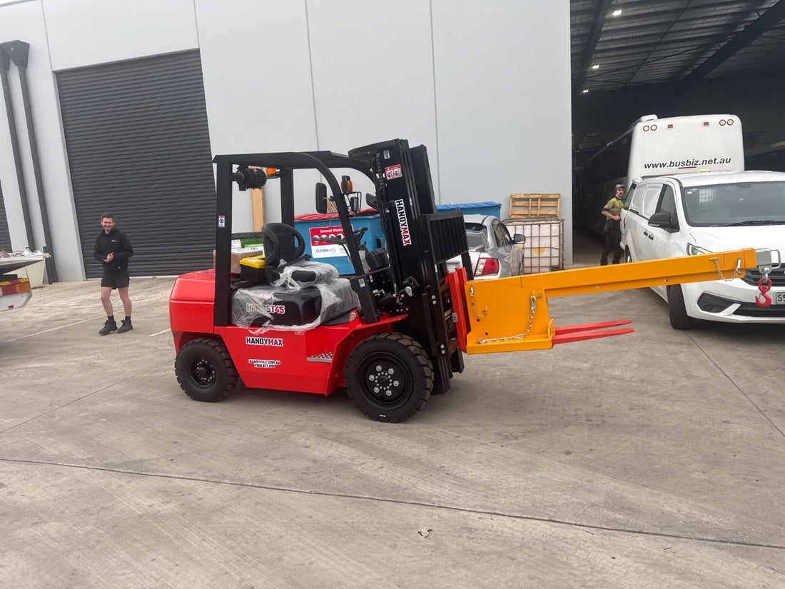 HandyMax HMF35-T45 Diesel Forklift with Crane Jib – Ready for Heavy Lifting