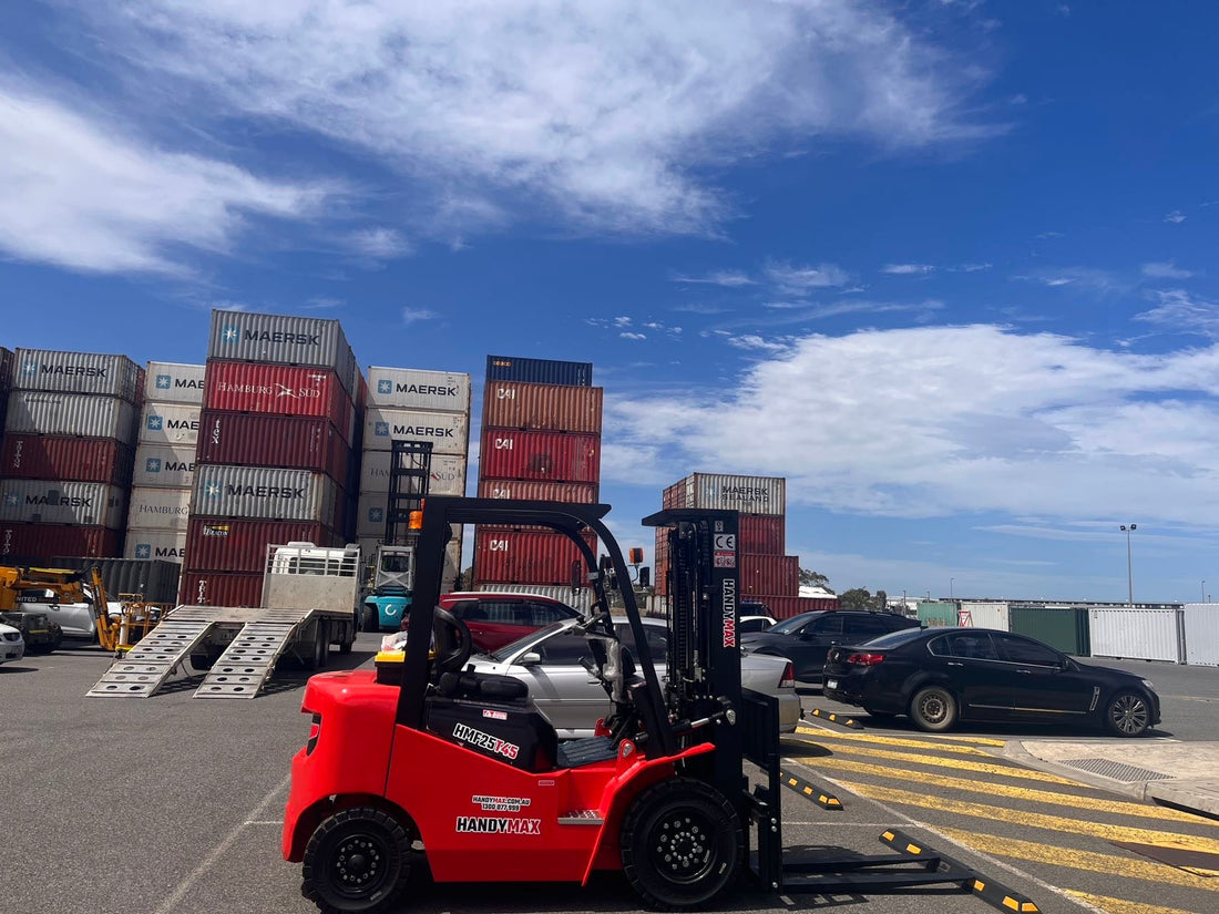 Handymax HMF25D30 Forklift Delivered to a Melbourne Port