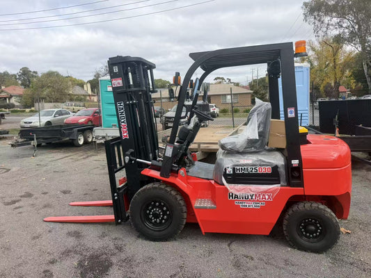 HMF25 Diesel Forklift - Powerful 2.5T Material Handling