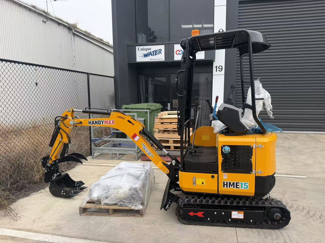 HandyMax HME15 Mini Excavator - Compact Power for Professional Jobs